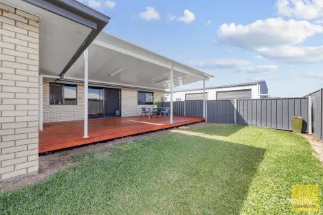 Property photo of 6 Vale Street Emerald QLD 4720