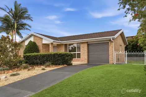 11 Charlotte Cl, Bateau Bay, NSW 2261