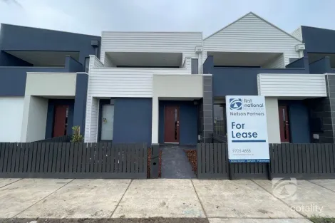 15 Guell Lane, Clyde North, VIC 3978