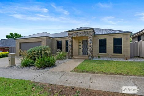 Property photo of 25 Craig Circuit Leneva VIC 3691