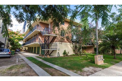 Property photo of 1/17 Darrambal Street Surfers Paradise QLD 4217
