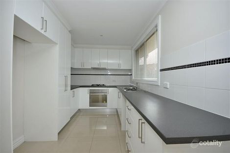 Property photo of 9 Henley Drive Gladstone Park VIC 3043