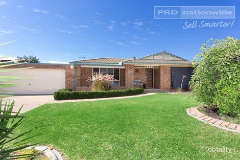 Property photo of 54 Dalman Parkway Glenfield Park NSW 2650