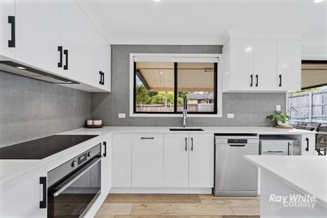 Property photo of 18 Cumberland Crescent Heritage Park QLD 4118