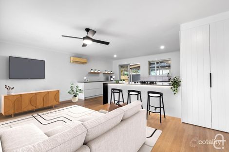 Property photo of 32 Lapoinya Crescent Warana QLD 4575