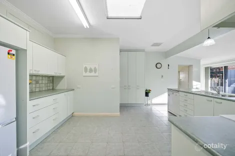 Property photo of 11 Clifton Street Aberfeldie VIC 3040