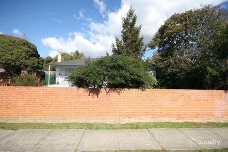 106 Eastfield Rd, Croydon South, VIC 3136