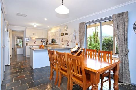 Property photo of 6 Atkinson Close Sunbury VIC 3429