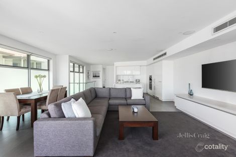 Property photo of 1/10 Marine Parade St Kilda VIC 3182