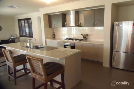 Property photo of 10 Narmara Mews Wyndham Vale VIC 3024