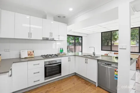 Property photo of 2 Vianney Crescent Toongabbie NSW 2146