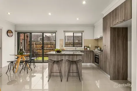 Property photo of 2/125 St Vigeons Road Reservoir VIC 3073