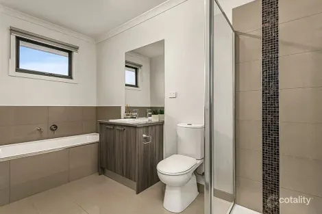 Property photo of 2/125 St Vigeons Road Reservoir VIC 3073