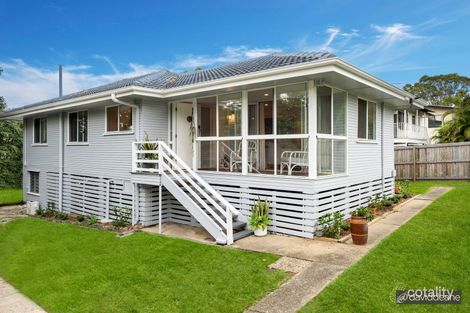 32 Woonara Dr, Petrie, QLD 4502