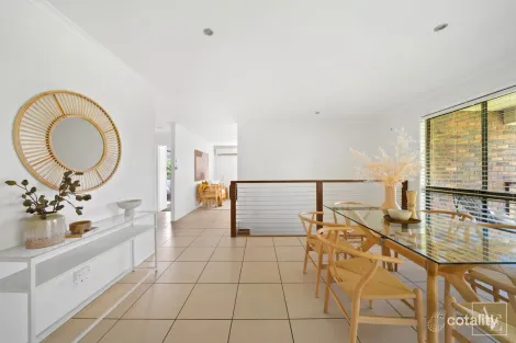 Property photo of 16 Cranbrook Street Mitchelton QLD 4053