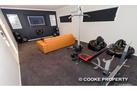 Property photo of 2 Skyline Drive Norman Gardens QLD 4701