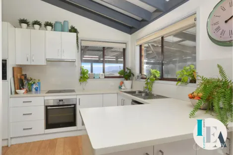 Property photo of 32 Alexander Avenue Kiama Downs NSW 2533