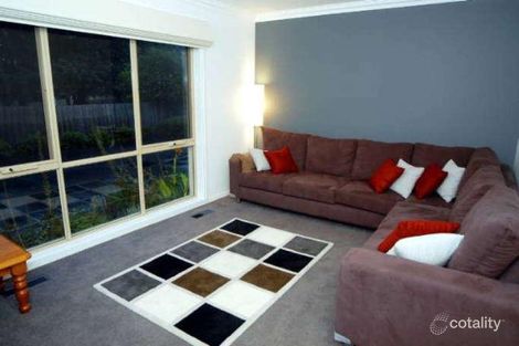 Property photo of 4/19 Vinter Avenue Croydon VIC 3136