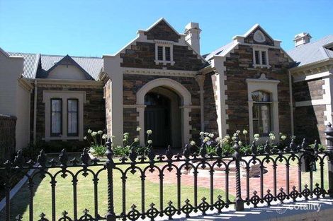 11b Pier St, Glenelg, SA 5045