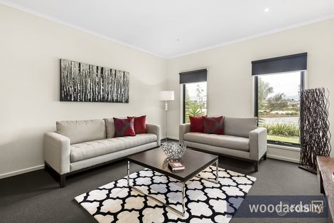 Property photo of 41 Waterside Drive Waterways VIC 3195
