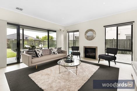 Property photo of 41 Waterside Drive Waterways VIC 3195