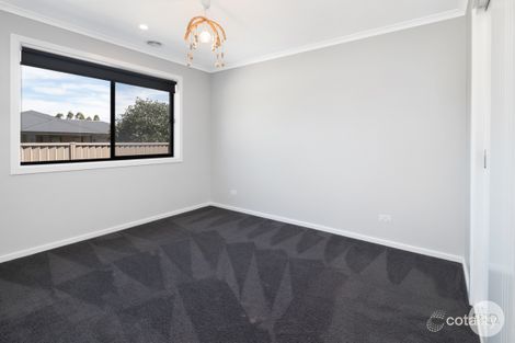 Property photo of 2 Anneke Way Winter Valley VIC 3358
