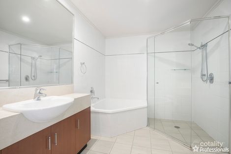 Property photo of 2/30 Moore Street Armidale NSW 2350