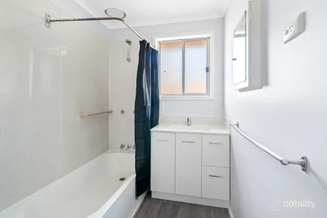 Property photo of 5 Birubi Place Herdsmans Cove TAS 7030