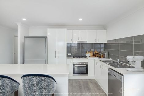 Property photo of 10 Jaffray Street Bellbird Park QLD 4300