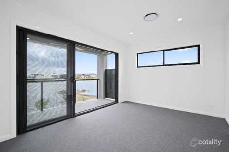 Property photo of 41 Serenity Boulevard Helensvale QLD 4212