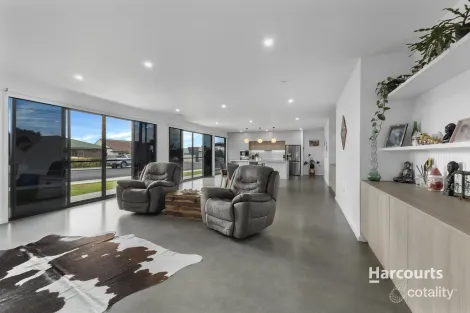 Property photo of 23 Emily Crescent Somerset TAS 7322