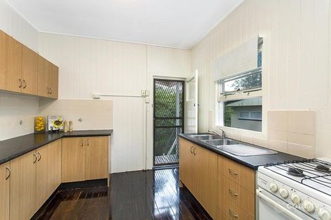 Property photo of 228 Chatsworth Road Coorparoo QLD 4151