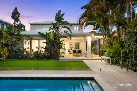 26 Durham St, Southport, QLD 4215