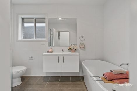 Property photo of 18 Softwood Street Spring Farm NSW 2570