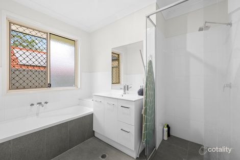 Property photo of 5 Bingeringo Place Forest Lake QLD 4078