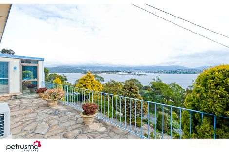 Property photo of 112 Derwent Avenue Lindisfarne TAS 7015