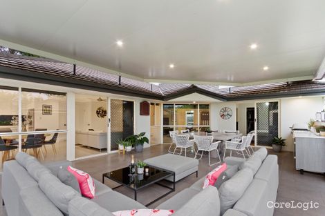 Property photo of 8 Midpark Court Helensvale QLD 4212