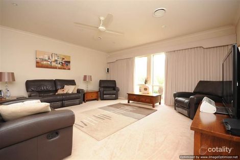Property photo of 93 Gatehouse Drive Eastwood VIC 3875