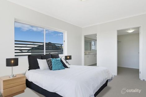 Property photo of 34 Emsworth Street Wynnum QLD 4178