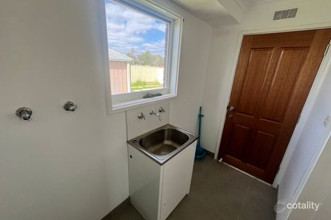 Property photo of 233 Furlong Road St Albans VIC 3021