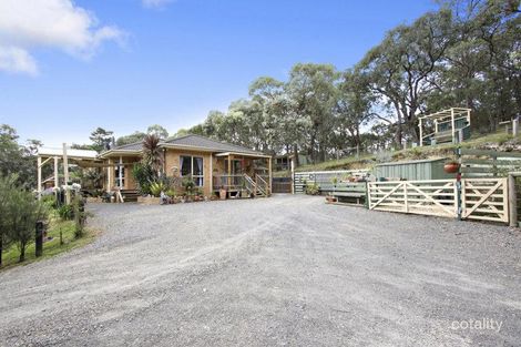 25 Yellowgum Rd, Hoddles Creek, VIC 3139