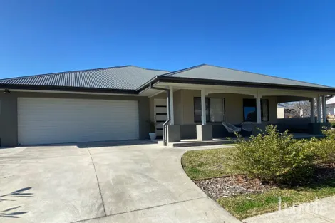 9 Abberton Pkwy, North Rothbury, NSW 2335