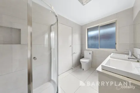 Property photo of 9 Balmoral Close Kings Park VIC 3021