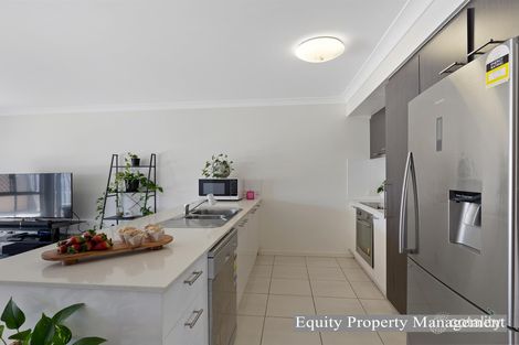 Property photo of 2/22 Cola Crescent Wynnum West QLD 4178