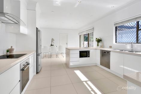 Property photo of 18 Cannons Parade Forestville NSW 2087