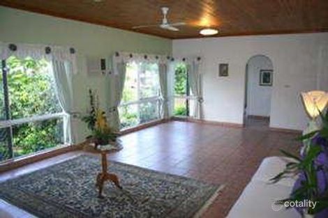 Property photo of 1 Cassandra Close Mooroobool QLD 4870