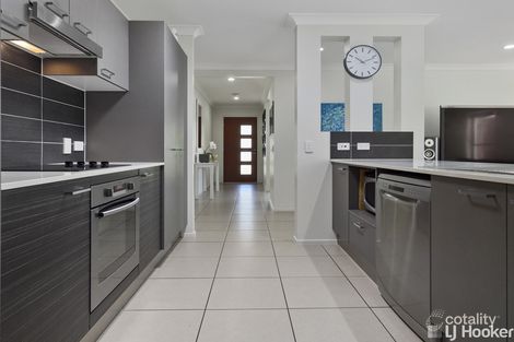 Property photo of 9 Bunya Pine Place Mount Cotton QLD 4165