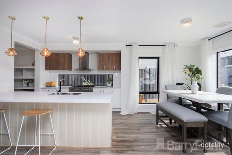 Property photo of 25 Tao Circuit Greenvale VIC 3059