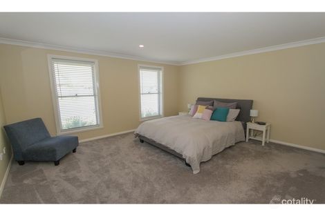 Property photo of 11 Mendel Drive Kelso NSW 2795