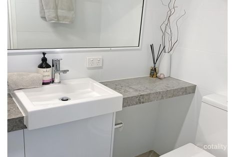 Property photo of 22/70-80 Marine Parade Coolangatta QLD 4225